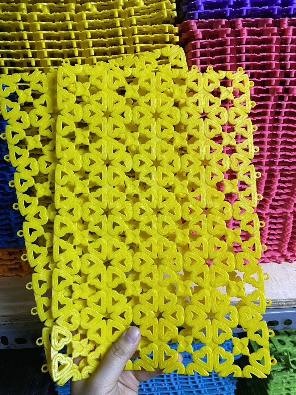 Hanpet - Lót sàn chuồng chống lọt chân- Tấm ghép nhựa ( 4711611) mỗi miếng dài 30cm, rộng 20cm lót chuồng, sàn chó mèo- HP10832TC