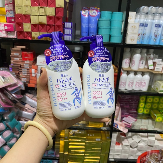 Sữa Dưỡng thể Hatomugi có chống nắng