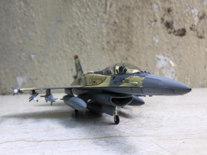 [HCM]Mô hình Máy bay F16 EF 1:72