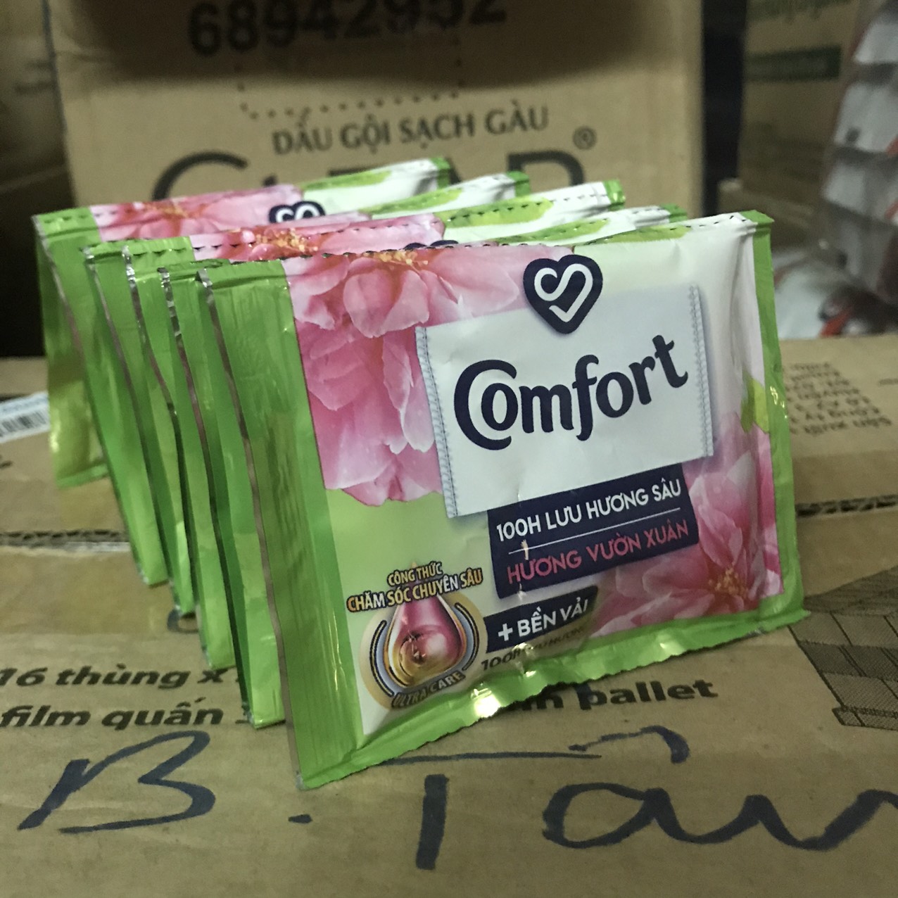 Combo 6 dây nước xả vải Comfort 1 lần xả hương Vườn Xuân gói 20ml - dây 10 gói - nước xả quần áo đậm đặc lưu hương 100h, bền vải