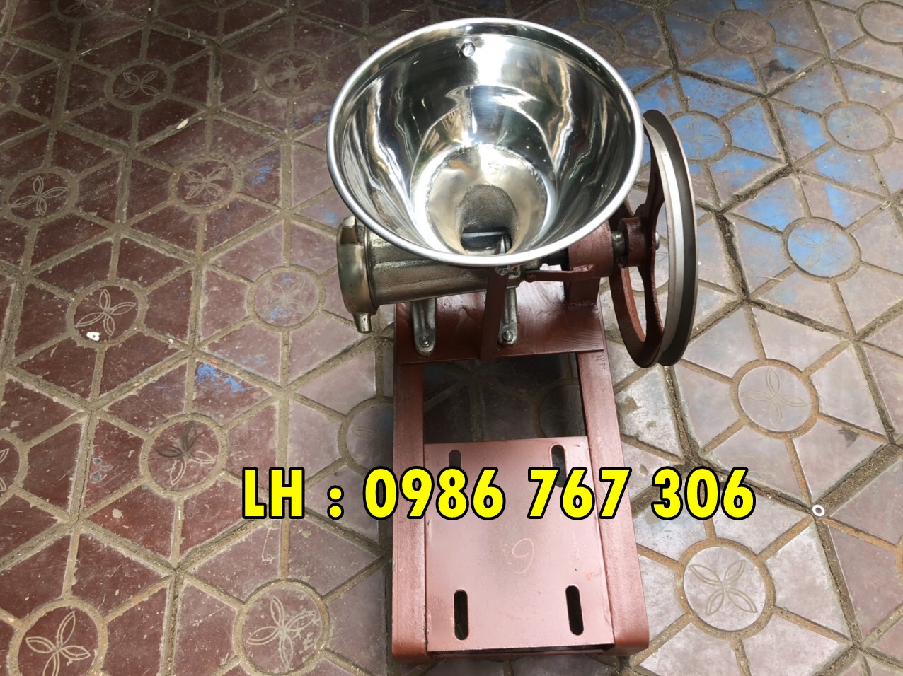 Bệ đùn thịt,xay xương,tôm,cua,cá,cổ gà cối 12mm