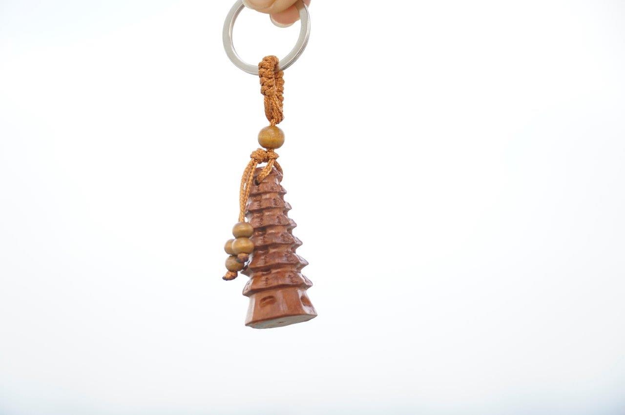 Móc khóa gỗ Tháp Văn Xương cầu công danh