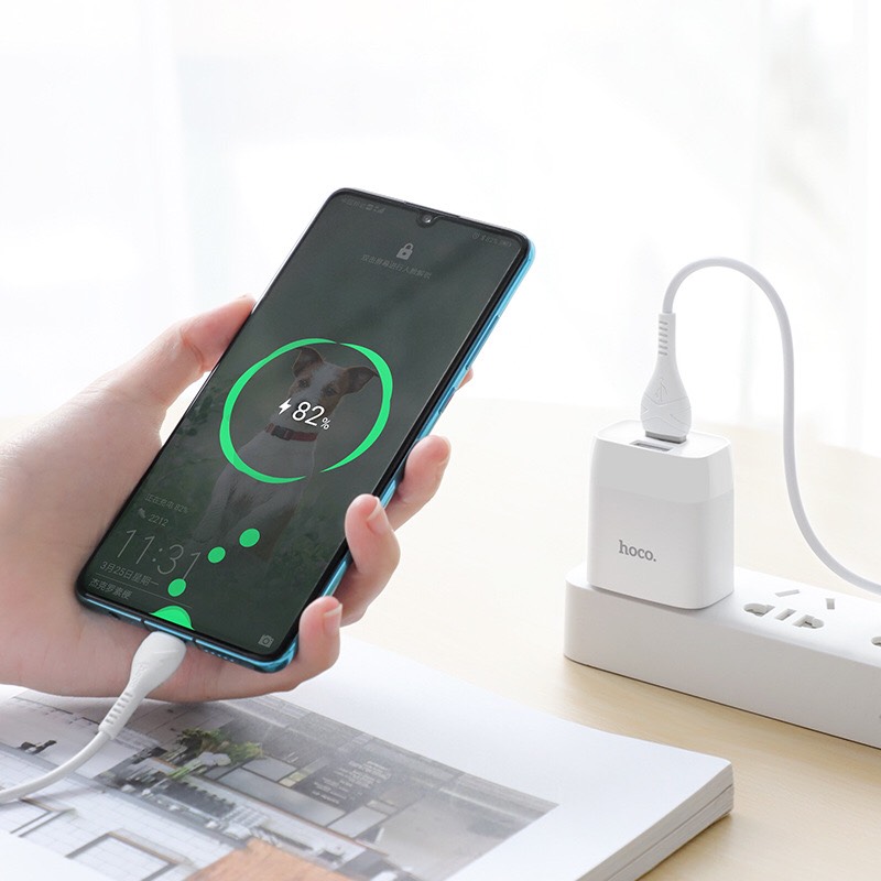 Cốc Sạc 2 Cổng USB Hoco C73 2.4A