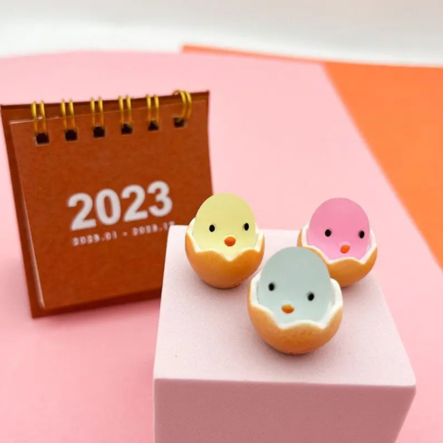 Mô hình trứng gà con phát sáng dạ quang mới nhất 2023