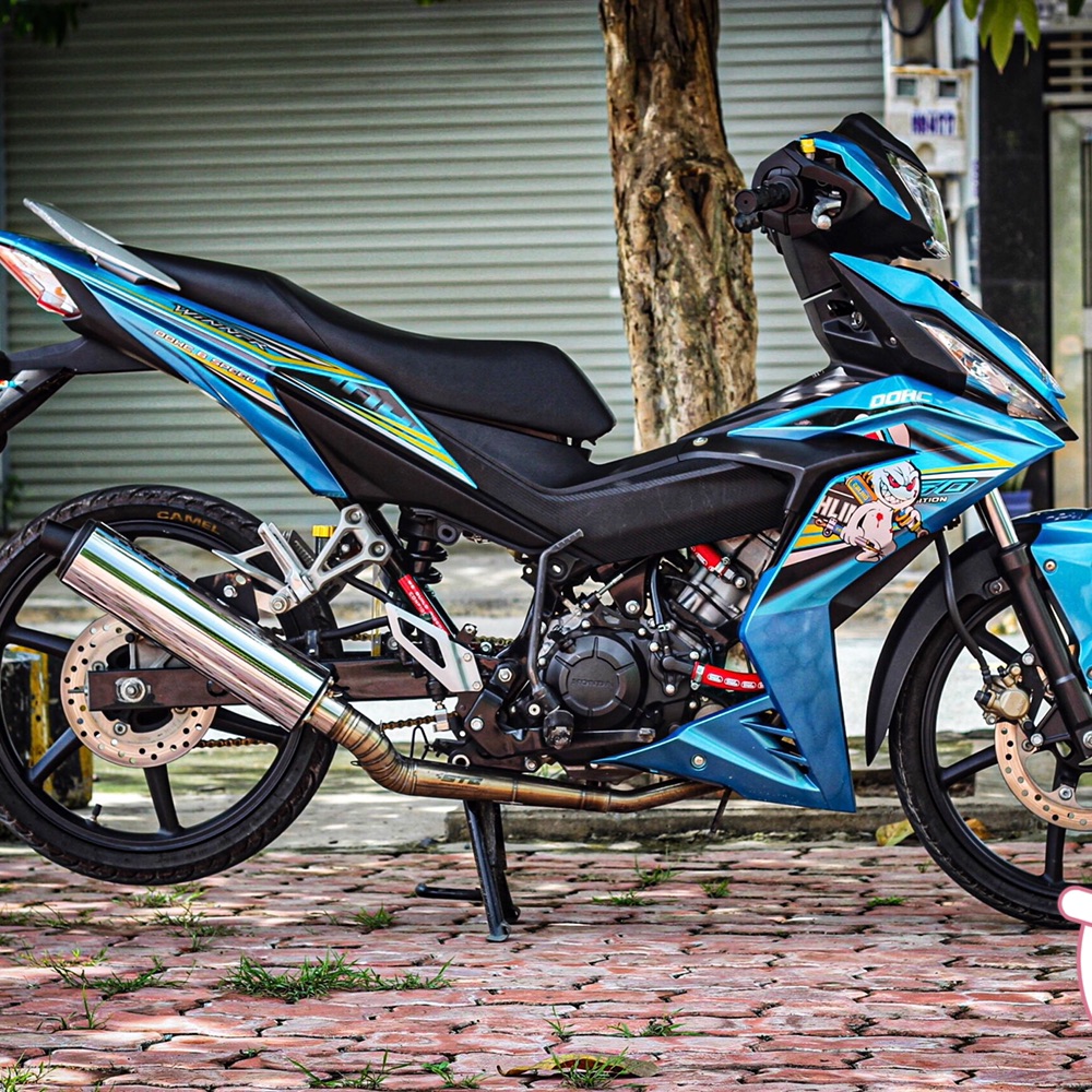 Tem rời Winner thỏ cầm phuộc dán xe xanh