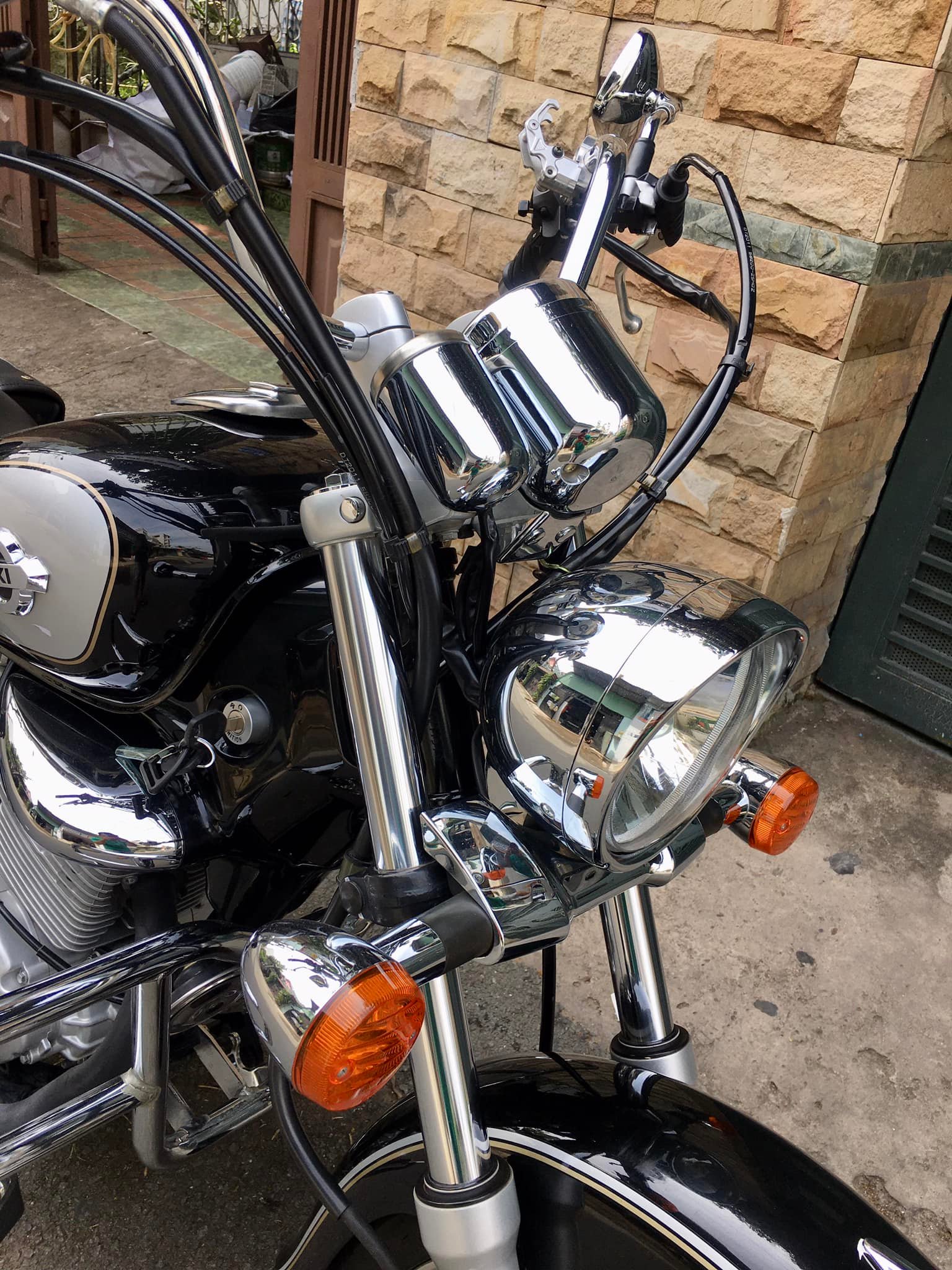 Pair of Suzuki Gz150A Handlebars