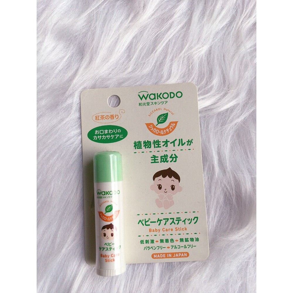 Son dưỡng môi Wakodo cho bé từ 0 tháng tuổi