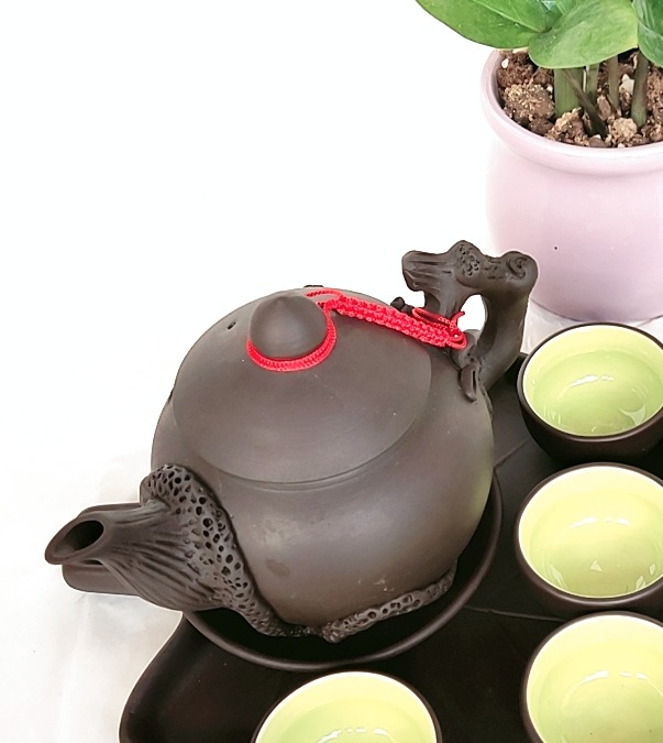 Ấm tử sa đắp nổi dung tích 500ml [gốm sứ Bát Tràng]