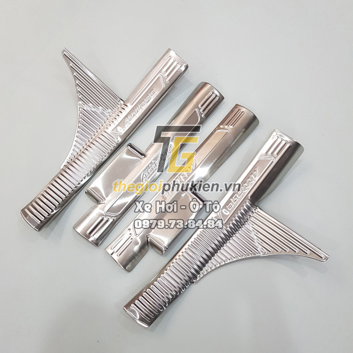 Bộ Ốp bậc cửa, Nẹp bước chân INOX Mitsubishi Attrage 2020 – Bên Trong