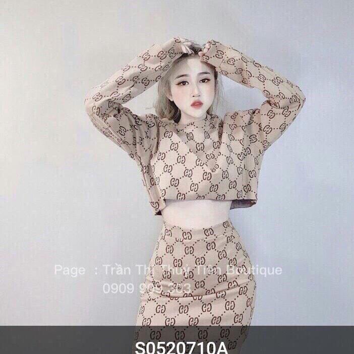 Set chân váy và áo tay dài DG