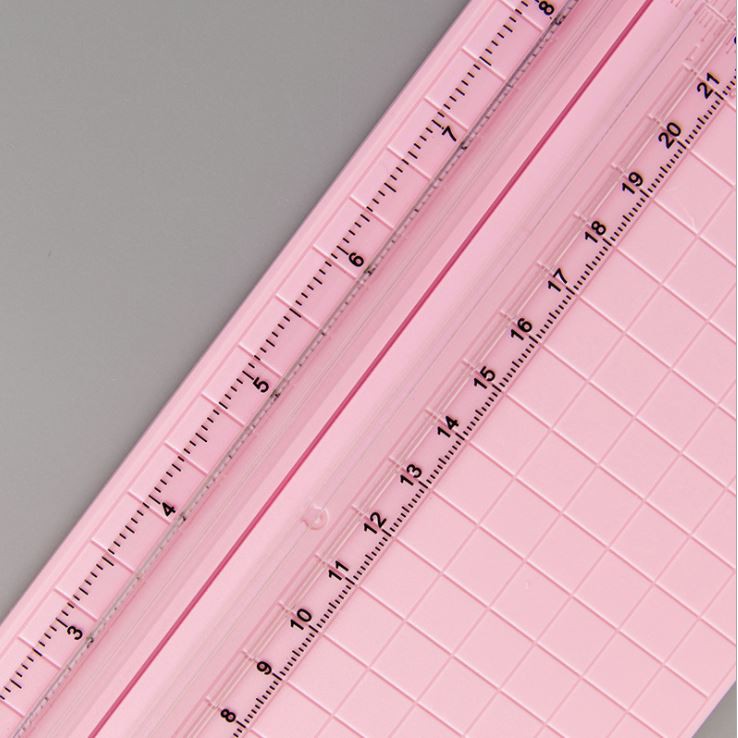 Bàn trượt cắt giấy kèm dao (size 22cm)