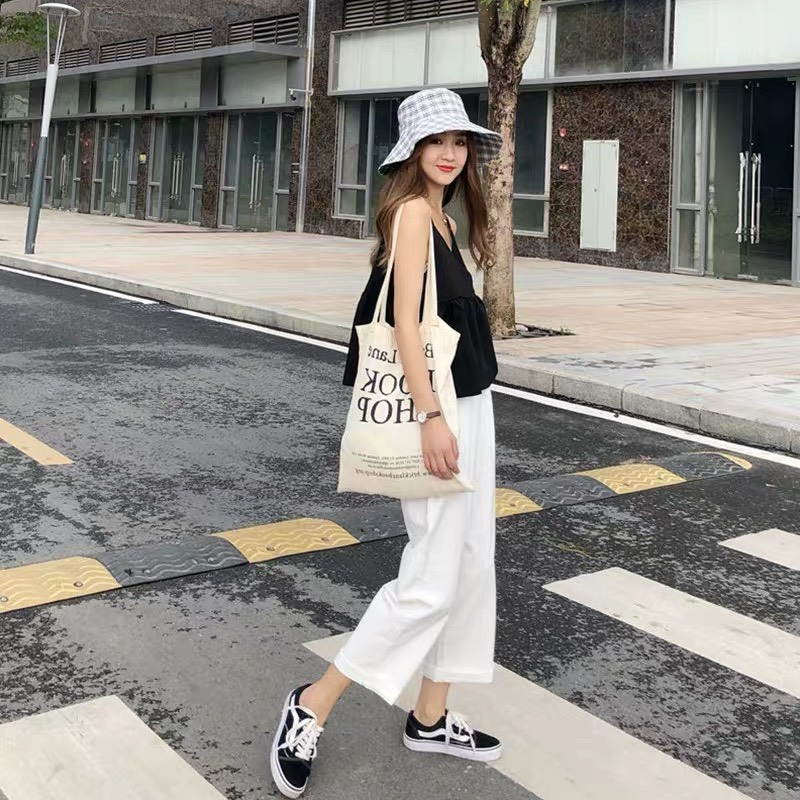 Set áo hai dây quần đũi sang chảnh