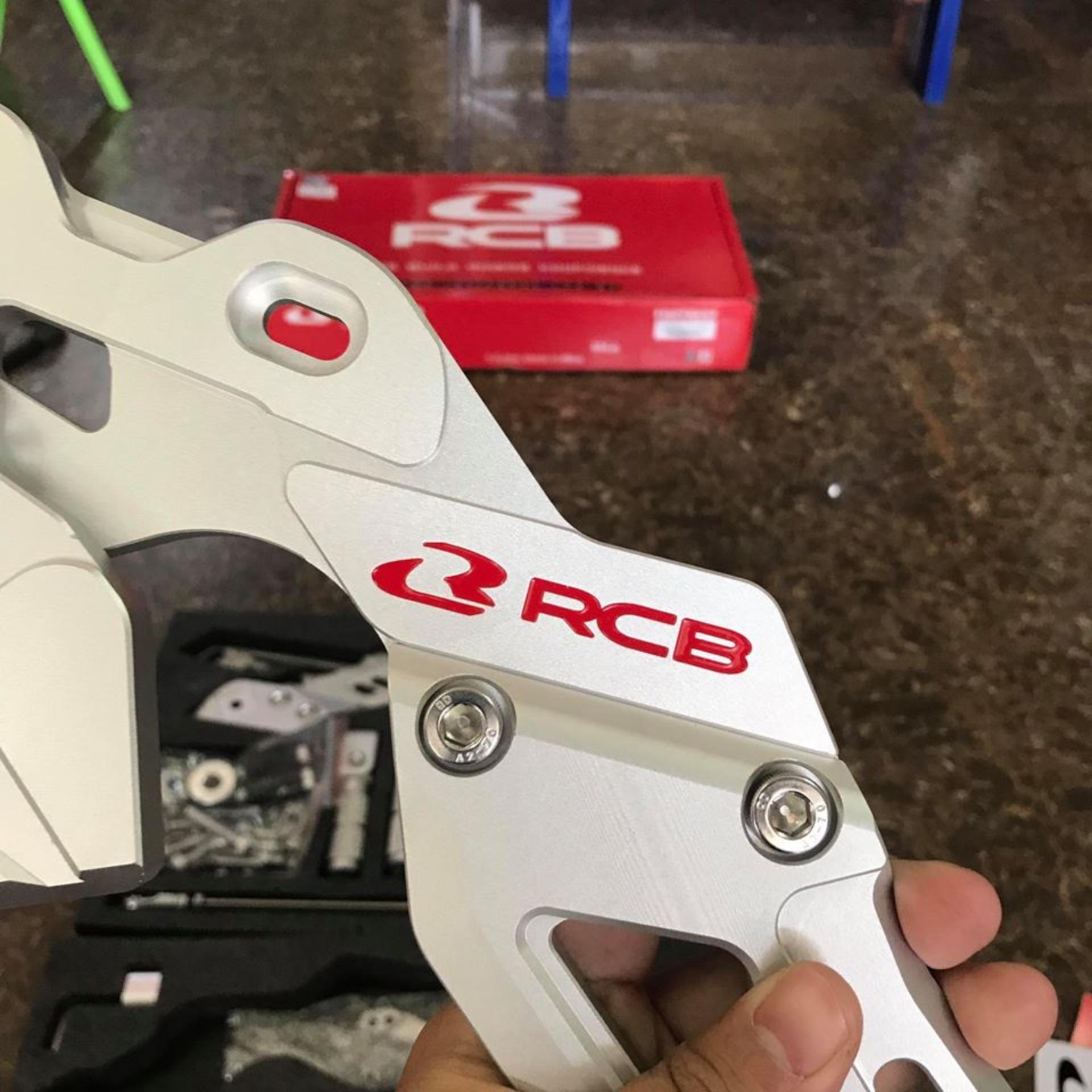 Bộ số gảy đôi Exciter 150 RCB Trắng