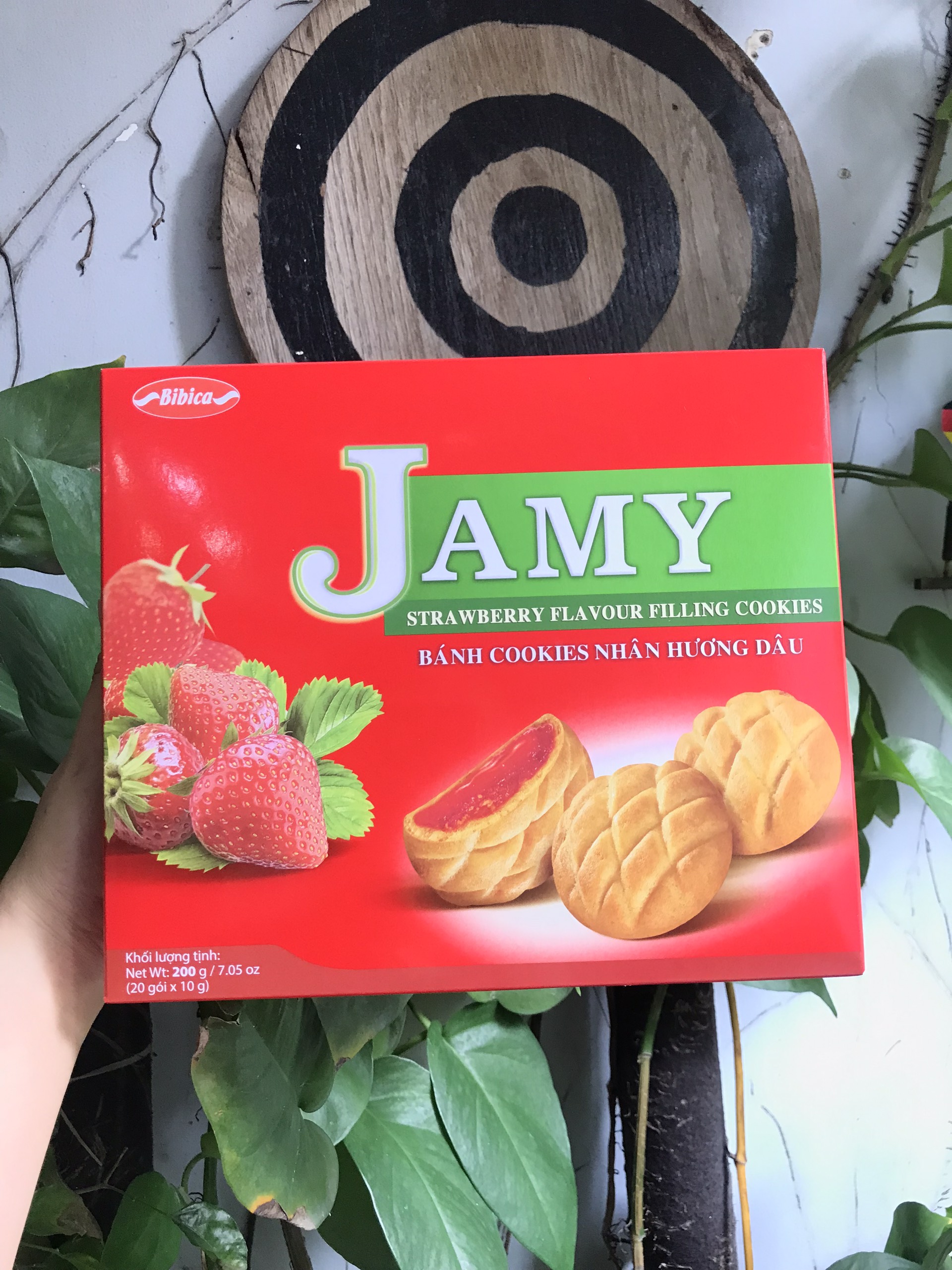 Bánh Quy Jamy Nhân Mứt Dâu (Hộp 200g)