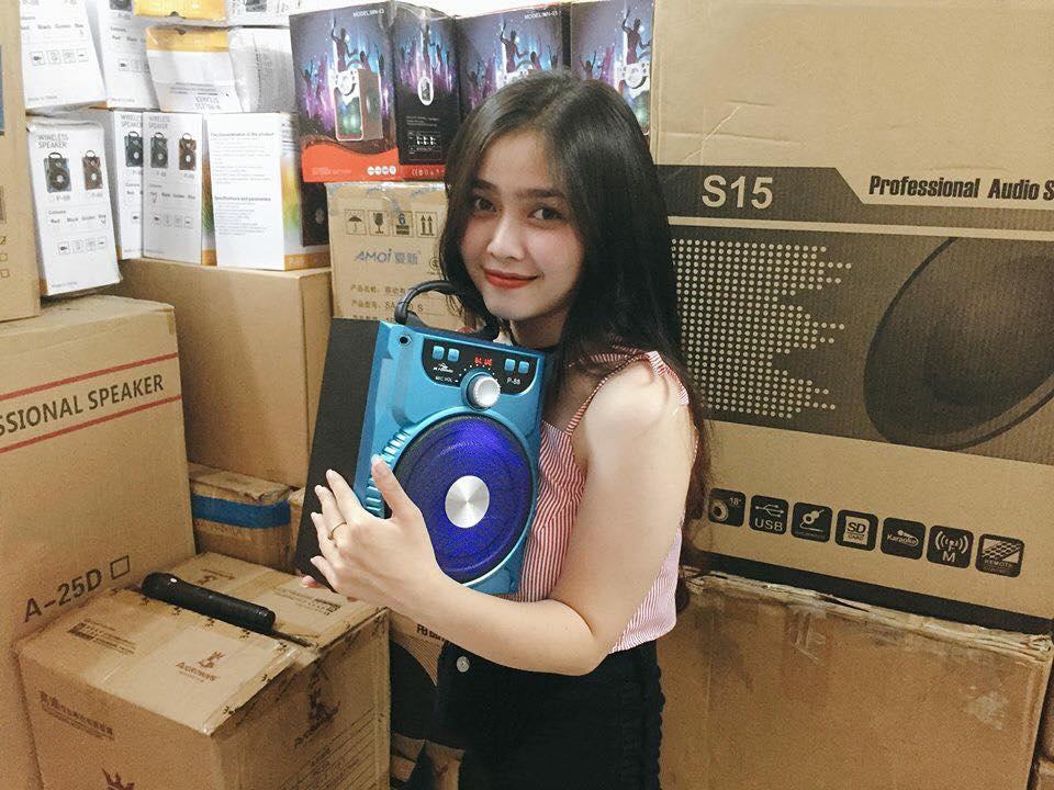 Loa bluetooth hát karaoke P87 P88 P89 tặng 1 micro hát karaoke