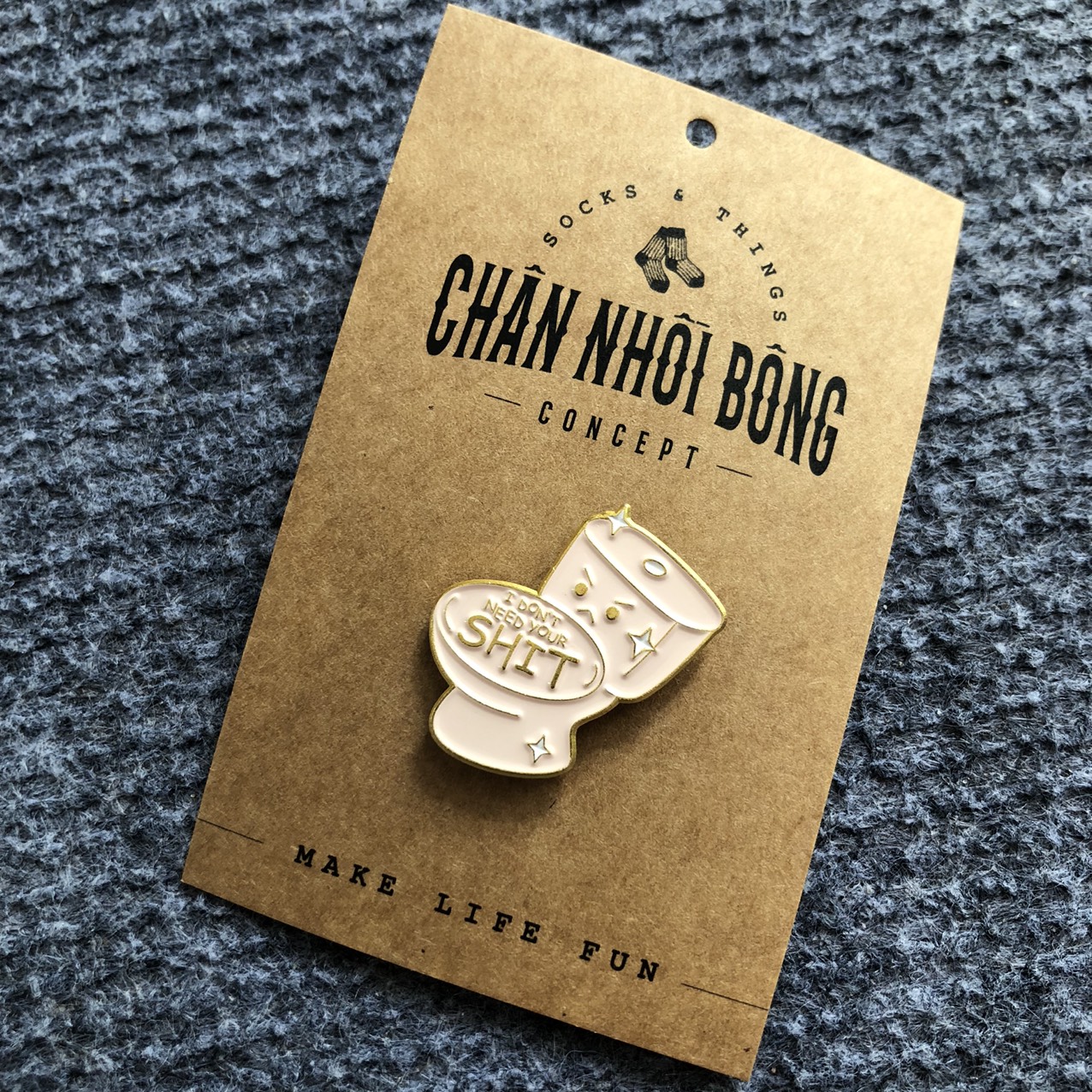 Pin cài áo kim loại, ghim cài áo, balo, nón thú khoe mông đáng yêu, hài hước