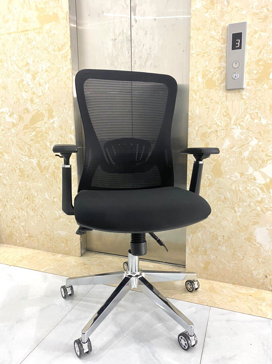 Ghế Văn Phòng Chân Xoay A001