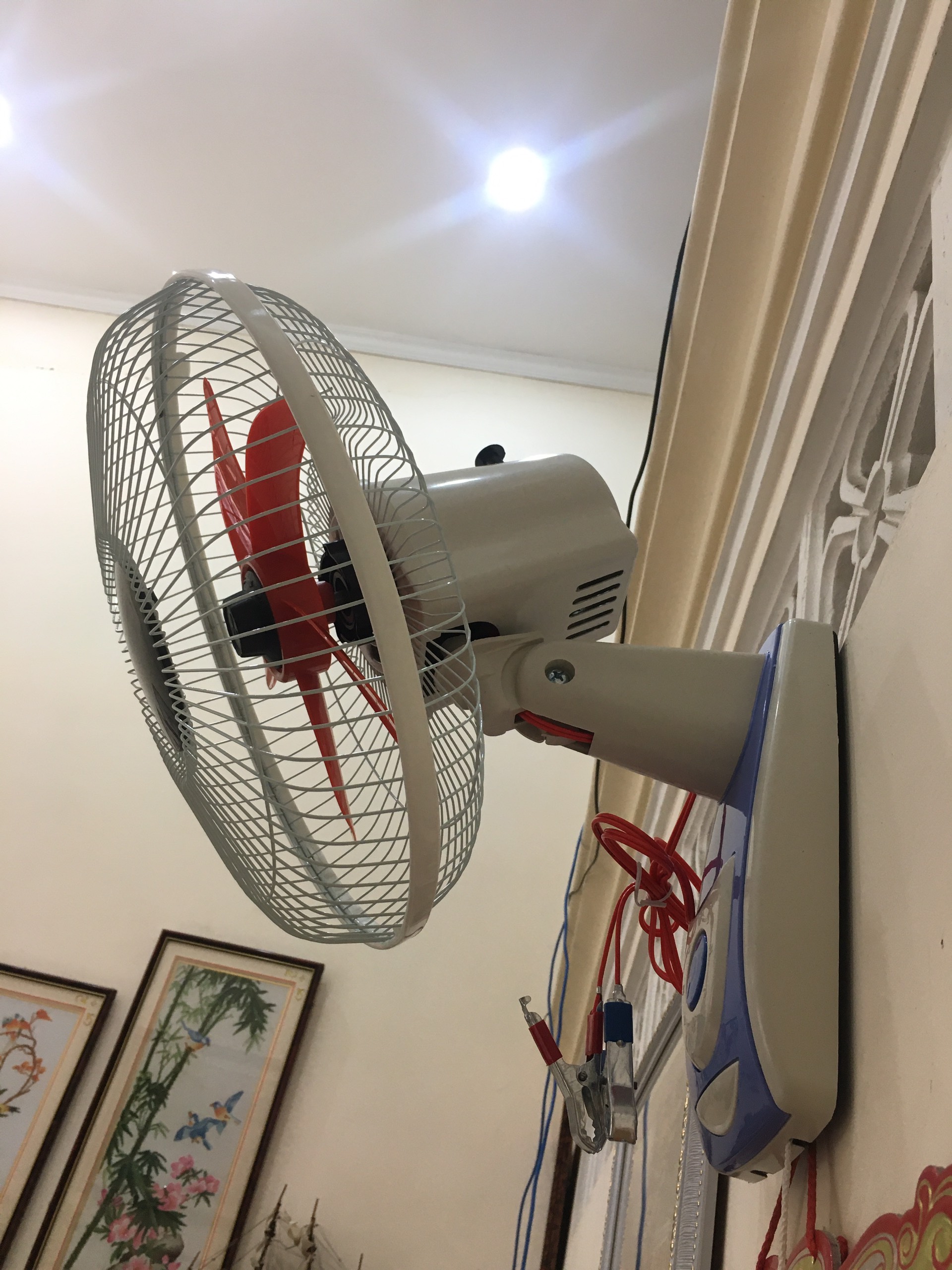 [HCM]QUẠT TREO 12V KẸP BÌNH ÁC QUY