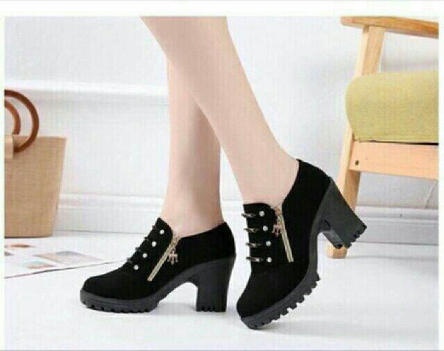 Bốt đính hạt Ngọc siêu đẹp LINH SHOP