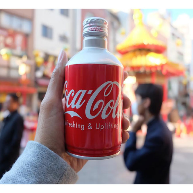 Nước ngọt Coca Cola Nhật nắp vặn chai 300ml