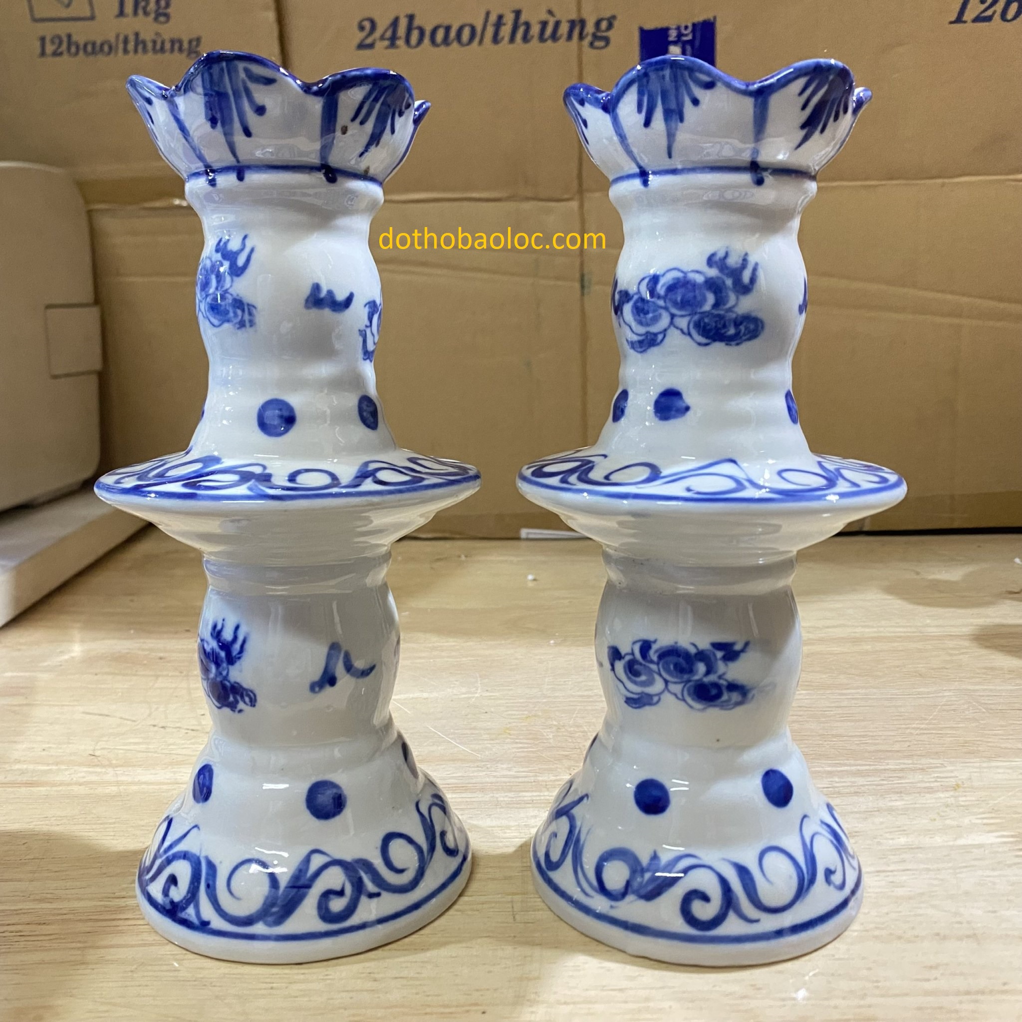 Cặp chân đèn sứ bát tràng 2 cỡ: cao 21cm và 17cm