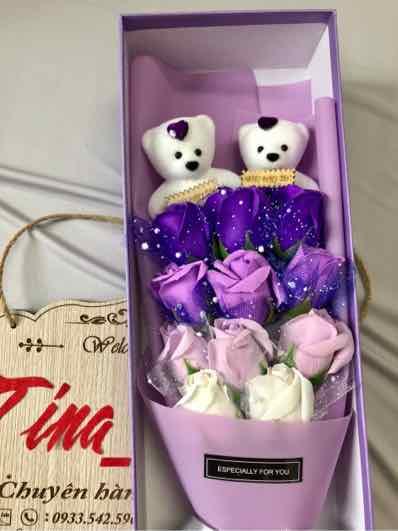 HỘP HOA SÁP THƠM 11 BÔNG 2 GẤU