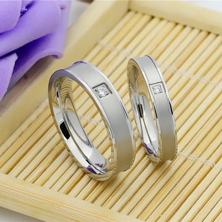Nhẫn cặp tính nhân titan đơn giản không đen NC123