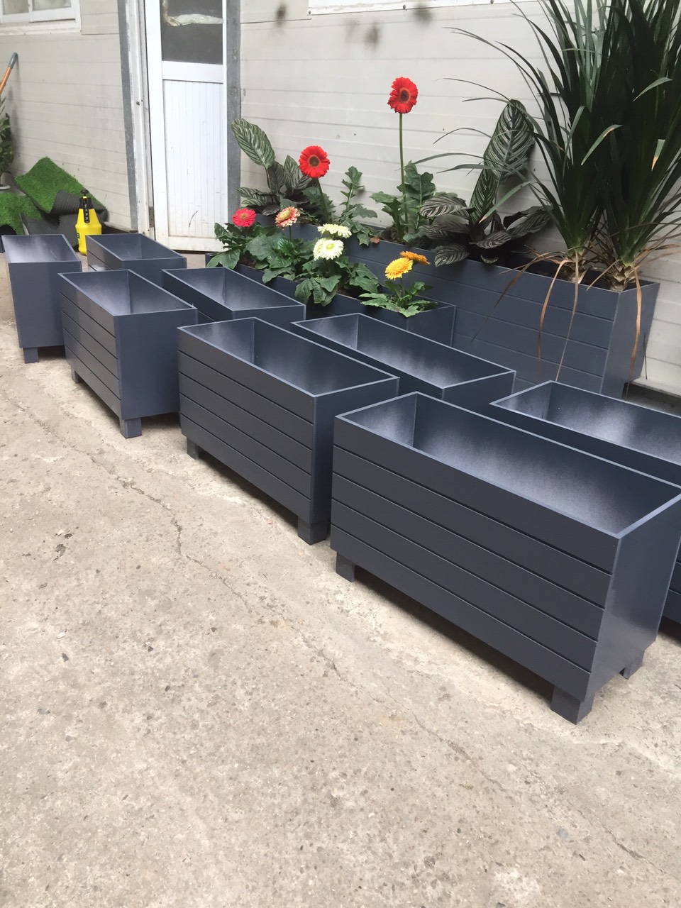 chậu nhựa composite màu ghi (50x20x25)