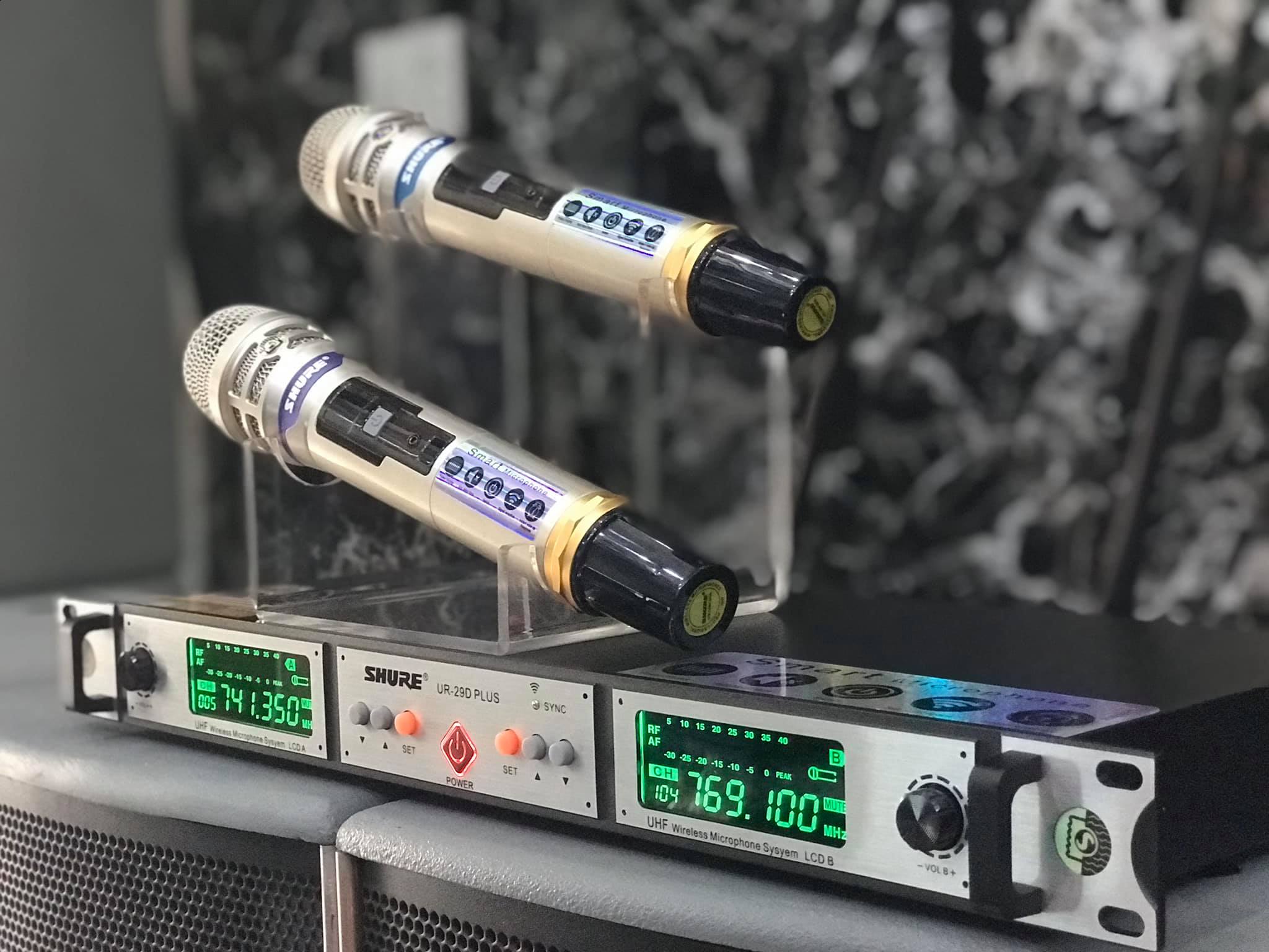 Micro Shure UR29D Plus - Micro Không Dây 4 Râu Chấ t Lượng Loại 1