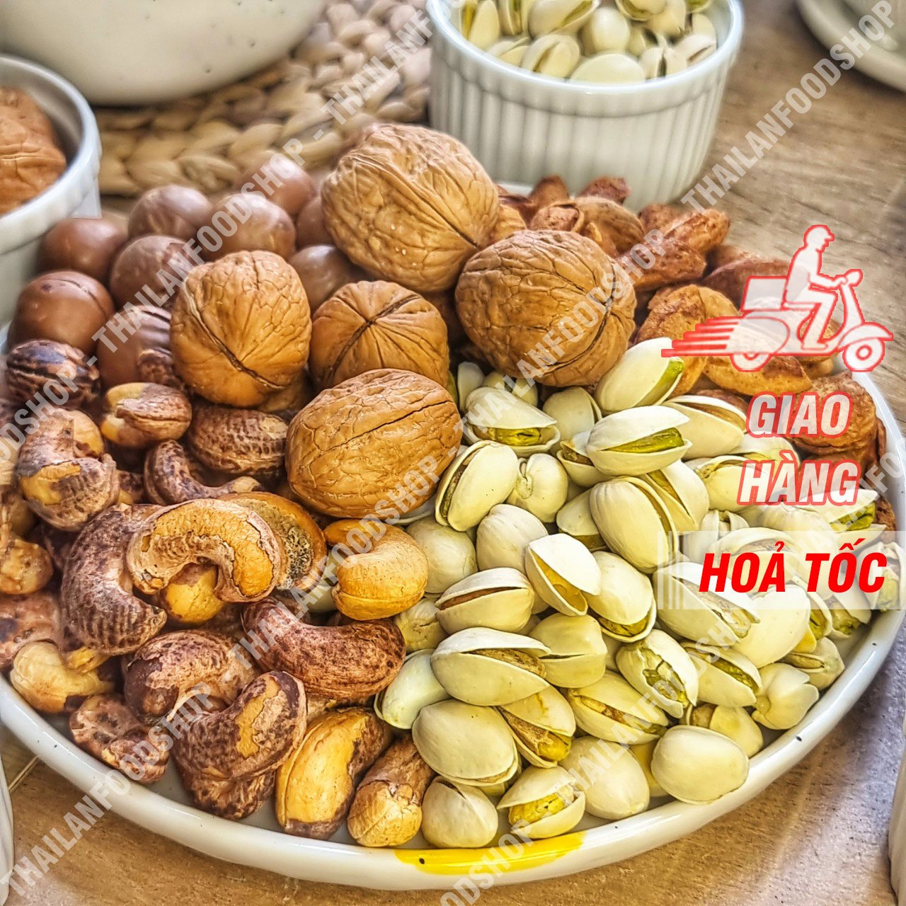 Hạt Dinh Dưỡng Mix 5 Vị ( Hạnh Nhân, Hạt Dẻ Cười, Hạt Điều Cồ, Óc Chó, Macca) Lon 450gr