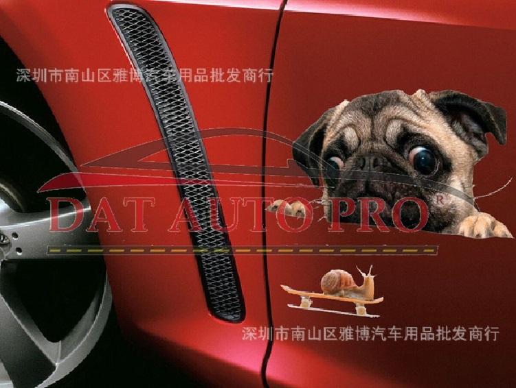 Tem Dán xe oto chó pug siêu dễ thương.