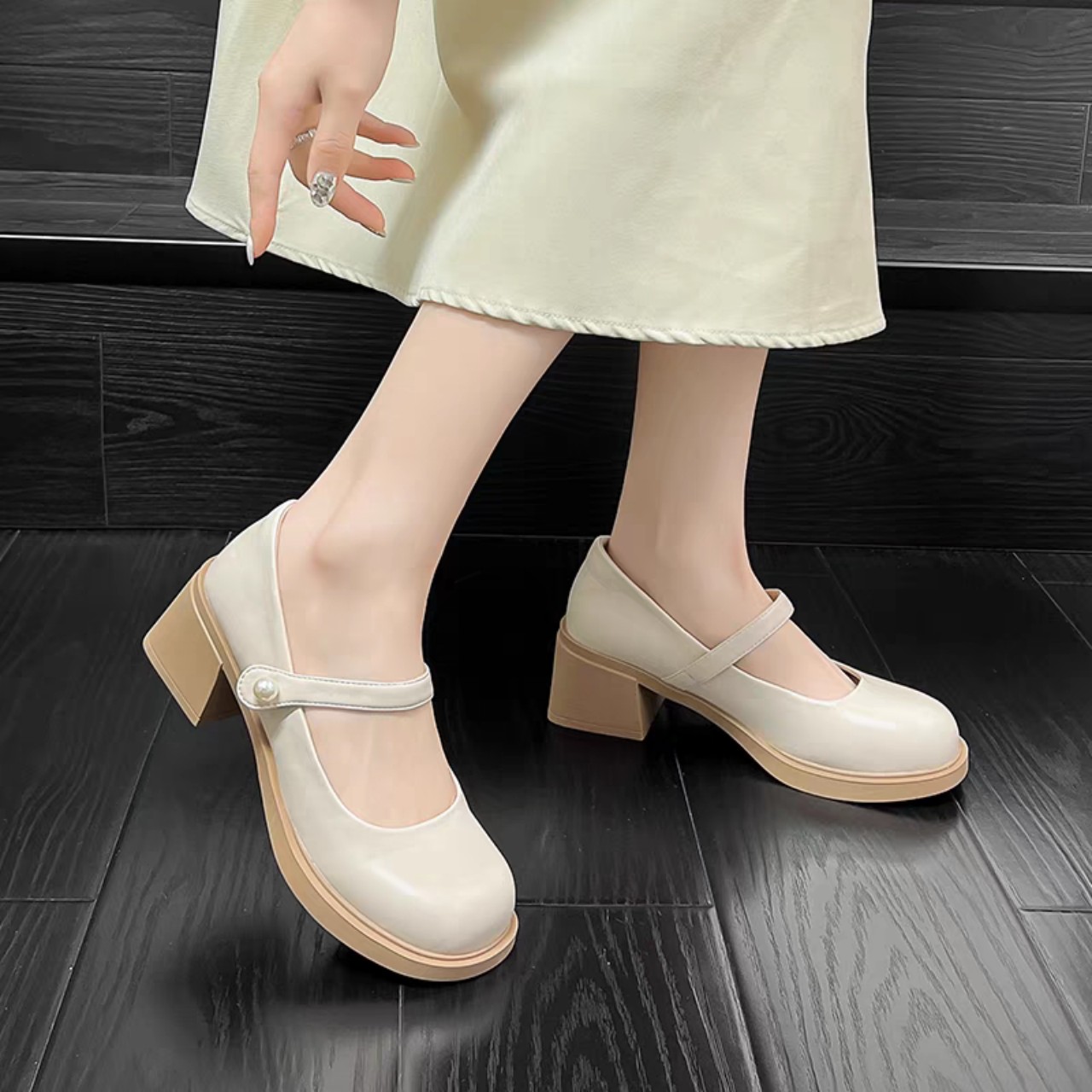 Giày búp bê đế boot cao 4cm quai dán đính ngọc