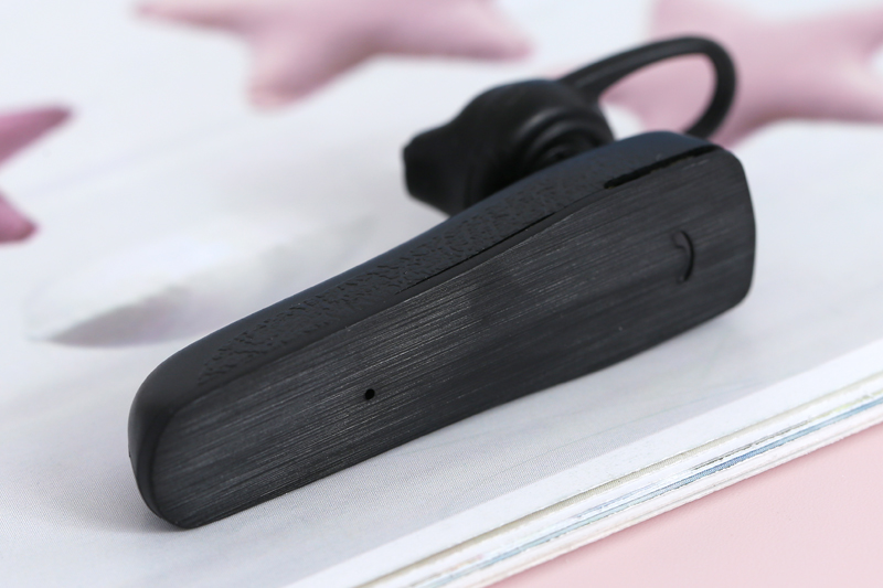 Tai nghe Bluetooth Roman R553N Đen (Hàng trưng bày)