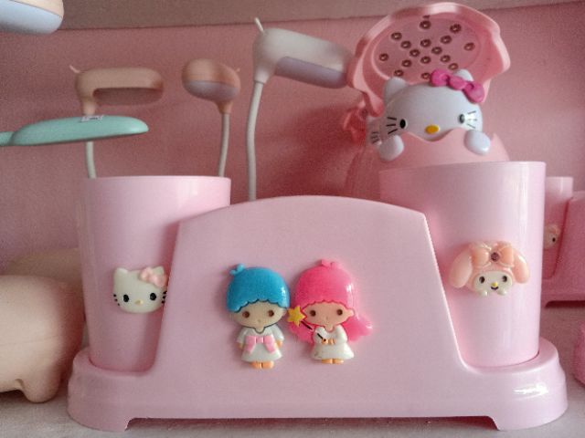 KỆ ĐỂ BÀN HELLO KITTY/ KỆ ĐA NĂNG HELLO KITTY