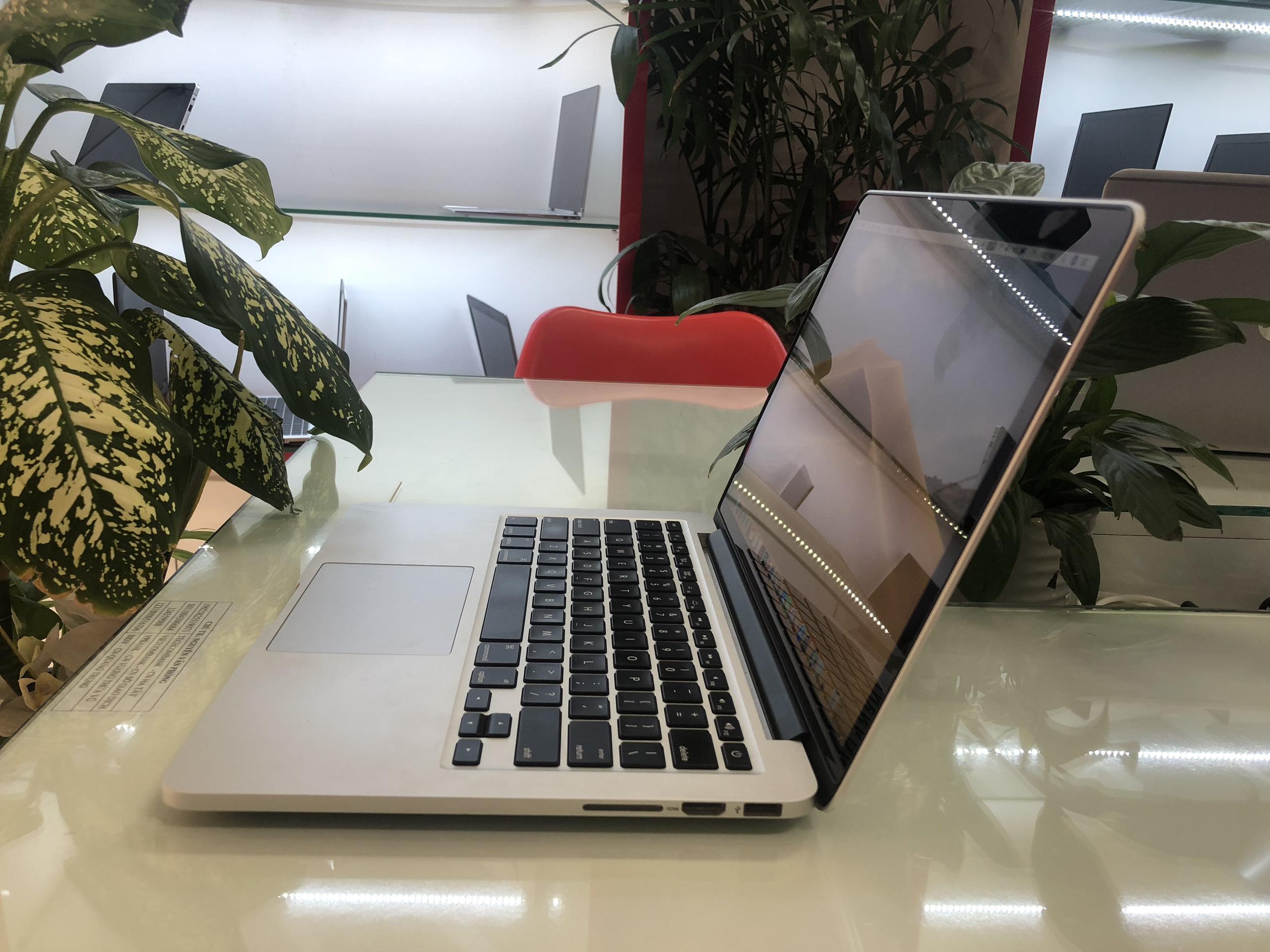 Macbook Pro MF840 2015