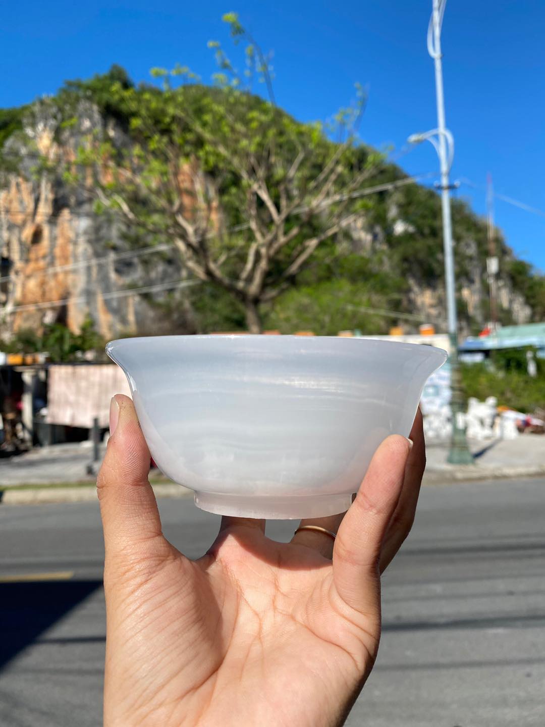 Chén, Bát ăn cơm đá bạch ngọc