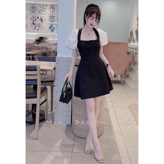 Váy Đen Thiết Kế Phối Tay Bồng Cúc Lưng