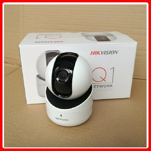 [ Tặng thẻ nhớ 32GB] Camera IP Hikvision DS-2CV2Q21FD-IW 2 MP  - Xoay 360