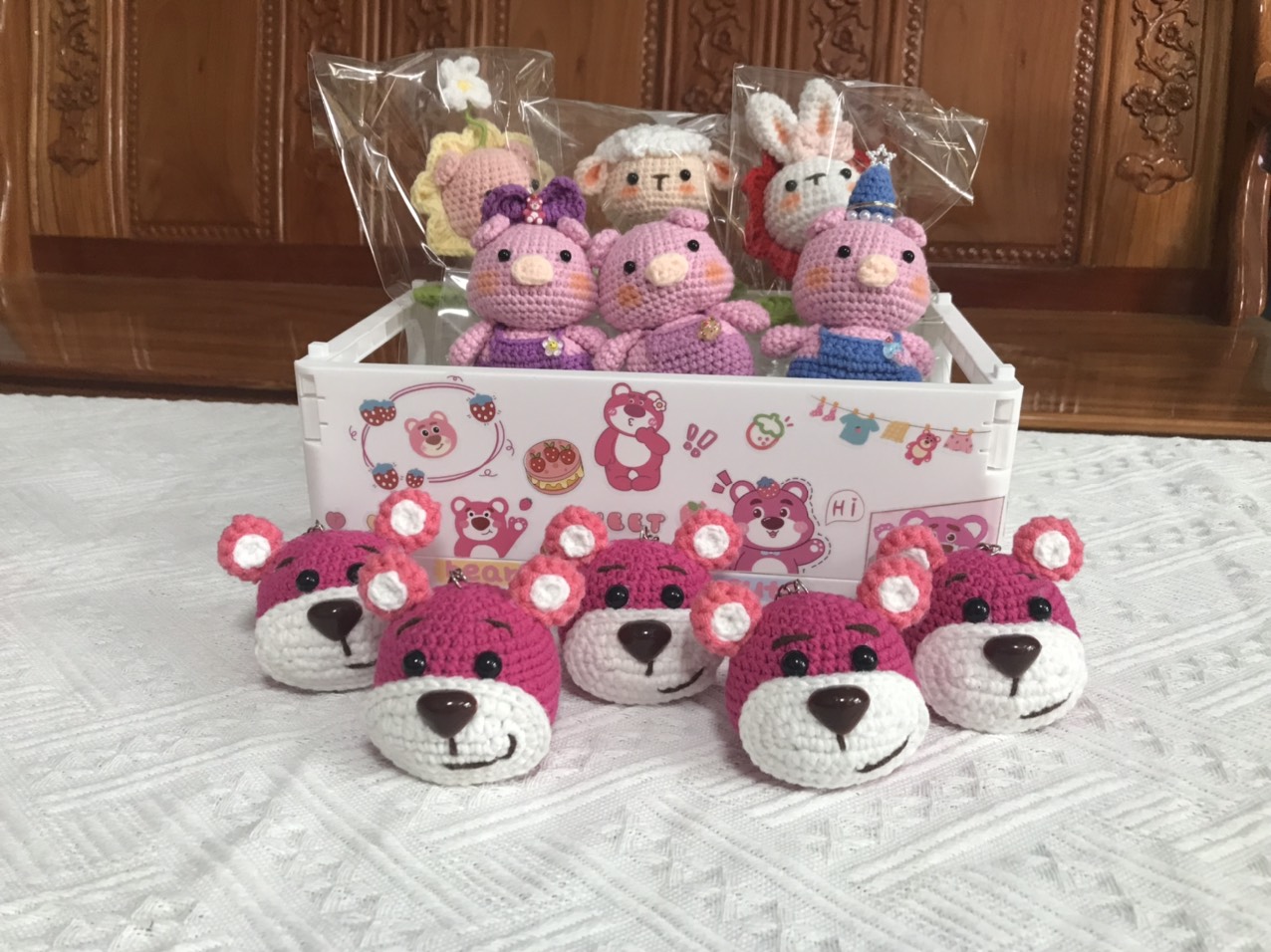Móc khóa đầu dâu handmade bằng len