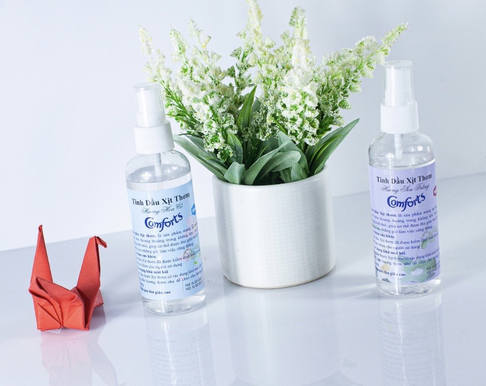Tinh dầu xịt thơm quần áo comforts 100ml pvn1358