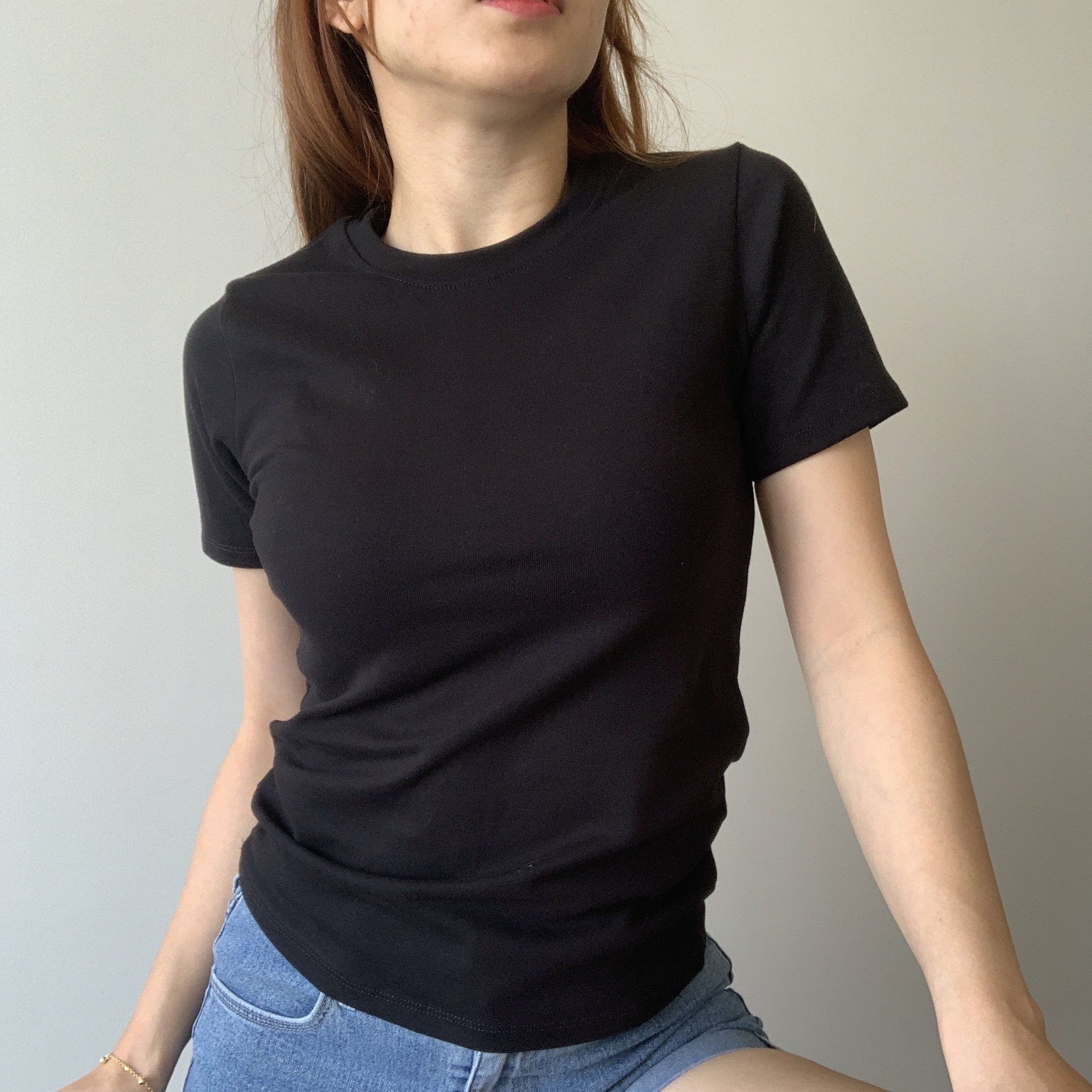 Áo Thun Nữ Tay Ngắn Kiểu Dáng Basic - AT01