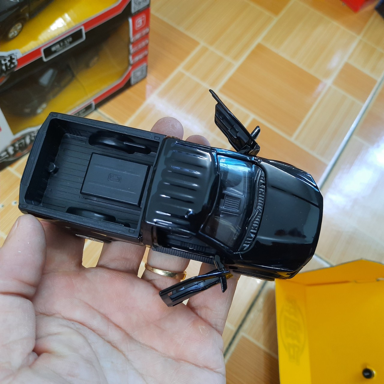 Xe mô hình ô tô bán tải Ford F150 Regular Cap 1:36 đồ chơi trẻ em - Xe bằng kim loại xe chạy bằng cót