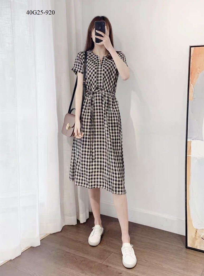 Đầm suông caro thắt eo dáng dài