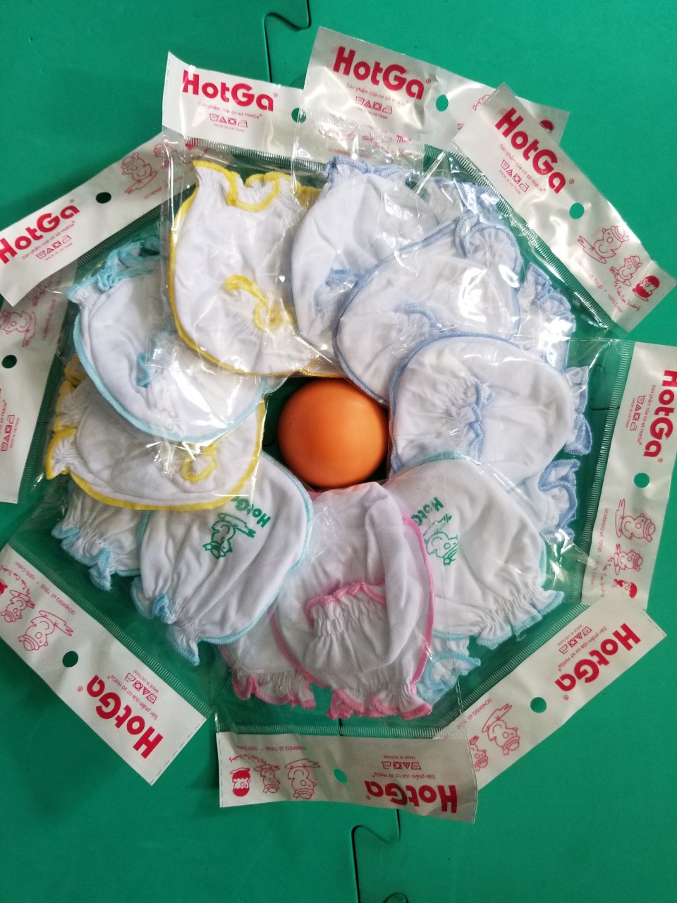 Combo 2 set bao tay chân Hotga (2 đôi bao tay + 2 đôi bao chân)