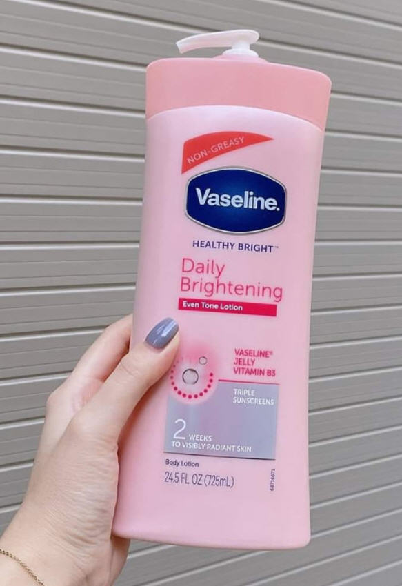 Dưỡng Thể Vaseline Healthy White UV Lightening - 725ml