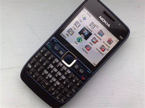 Bộ phụ kiện và Điện thoại Nokia E63 full box mới (xanh than)
