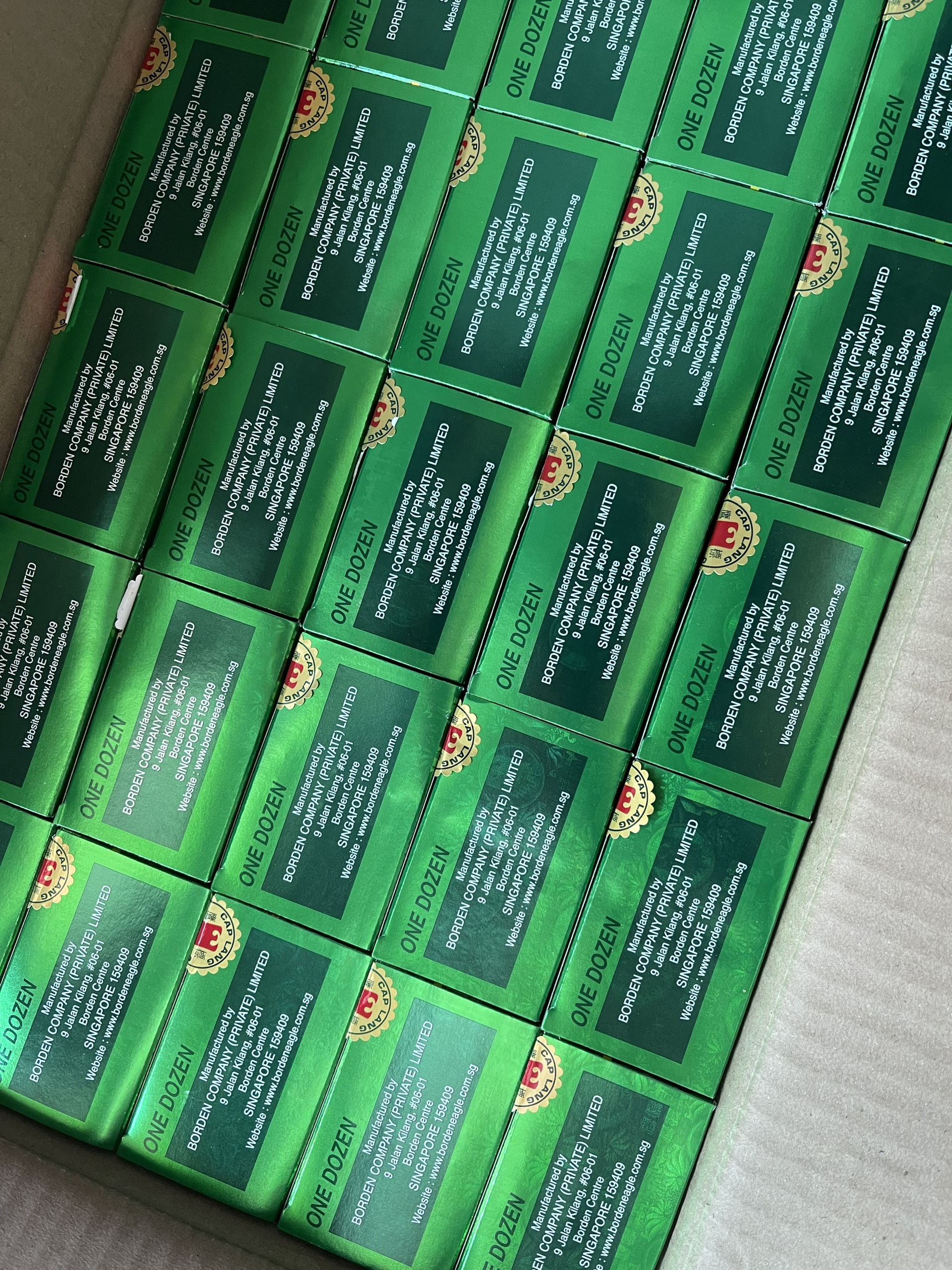 01 lô 12 chai  Dầu gió xanh con ó 3mL