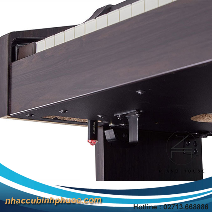 Đàn Piano Roland RP102BK