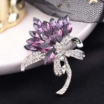 Cài áo đóa hoa lục bình tím sang trọng quý phái caz18tim06