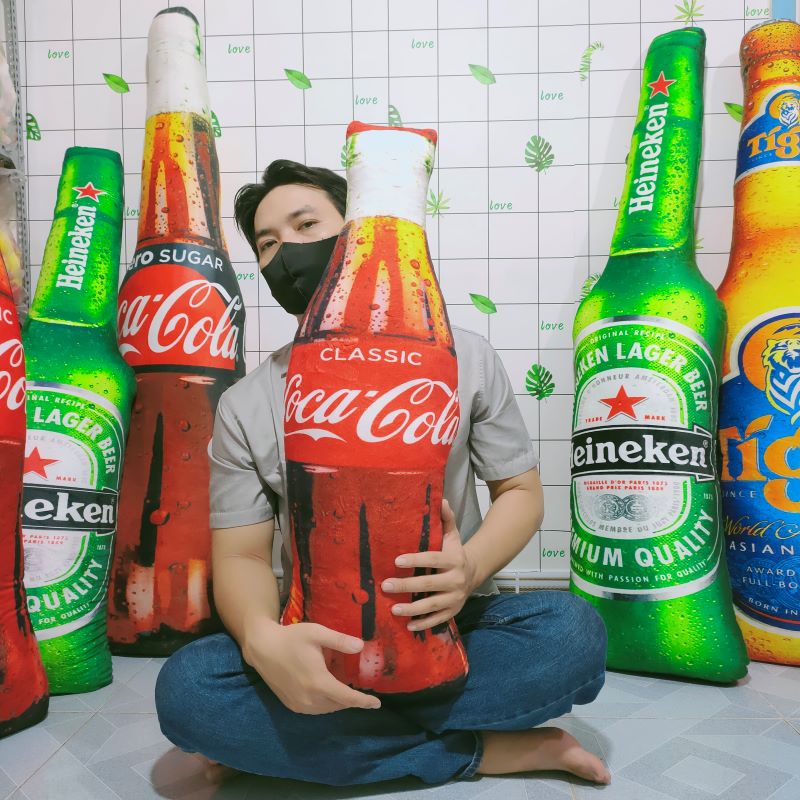 Gấu bông hình chai bia size lớn gối ôm ngủ in 3d cao cấp an toàn cho bé